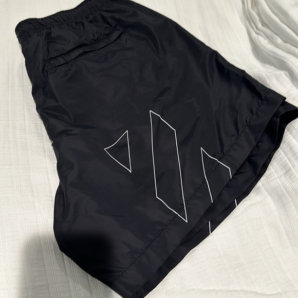 Off - White logo diagonal swim trunks NWT - Picture 7 of 8